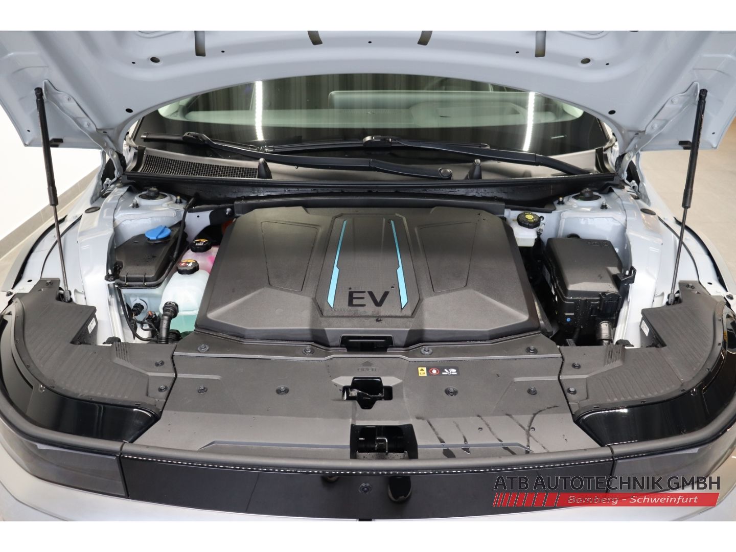 Fahrzeugabbildung Hyundai IONIQ 5 UNIQ 77,4 kWh 2WD 97,7% SOH HUD Navi Sou