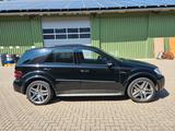 Mercedes-Benz ML 63 AMG 4MATIC AMG - Mercedes-Benz aus 2006: Geländewagen