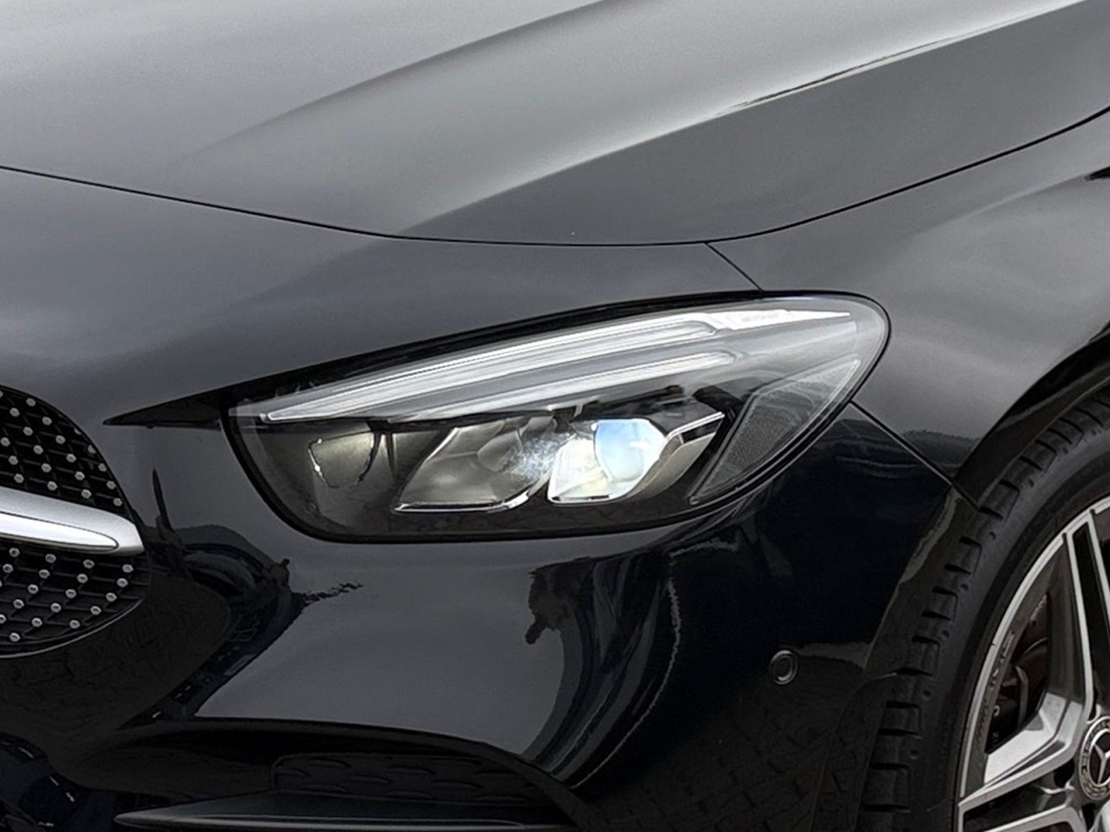 Fahrzeugabbildung Mercedes-Benz B 220 AUTOMATIK *AMG-LINE*BURMESTER* MEMORY*