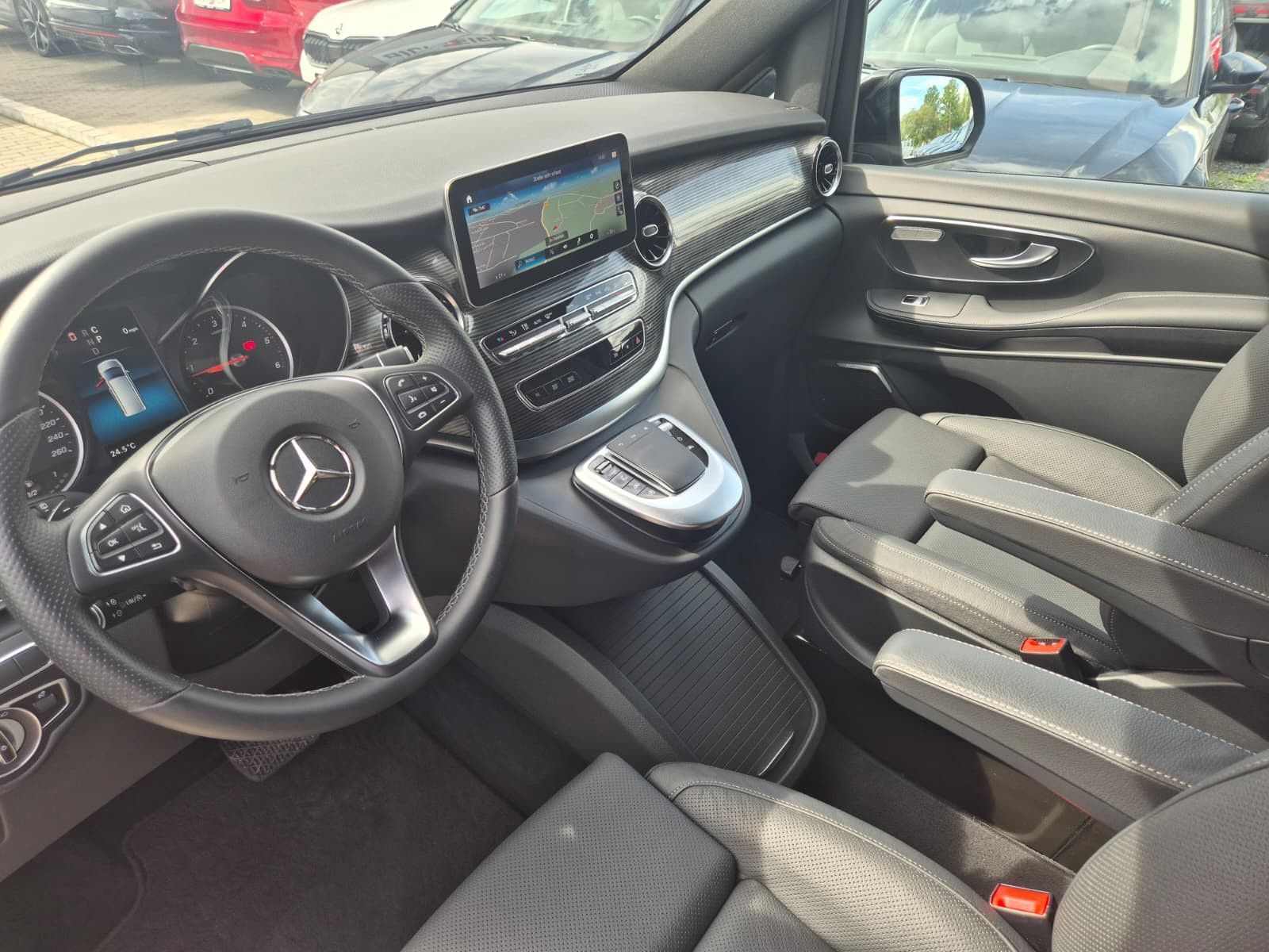 Fahrzeugabbildung Mercedes-Benz V 250 d AVANTGARDE extralang LEDER*LED*BUR*DISTR