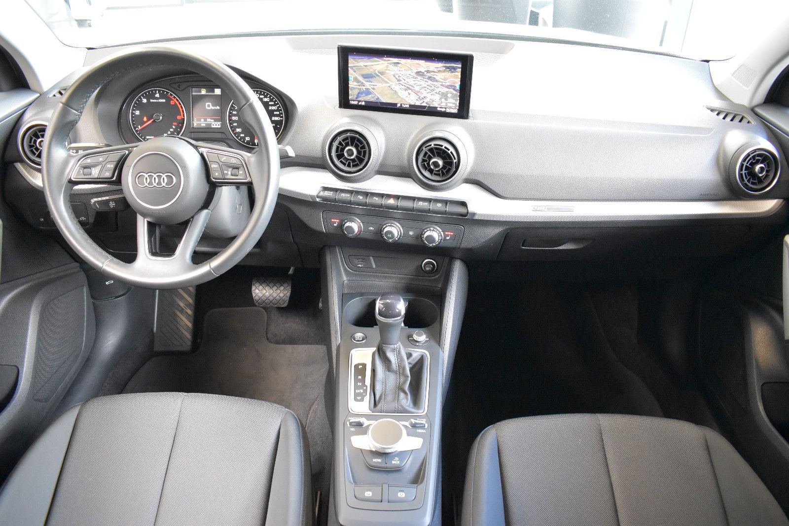 Audi Q2 30TDI S-tronic LED~Keyless~DAB~CarPlay~RFKam imagem 3