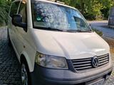 Volkswagen T5 Multivan Camping-Kfz nagelneue Reifen auf Alu