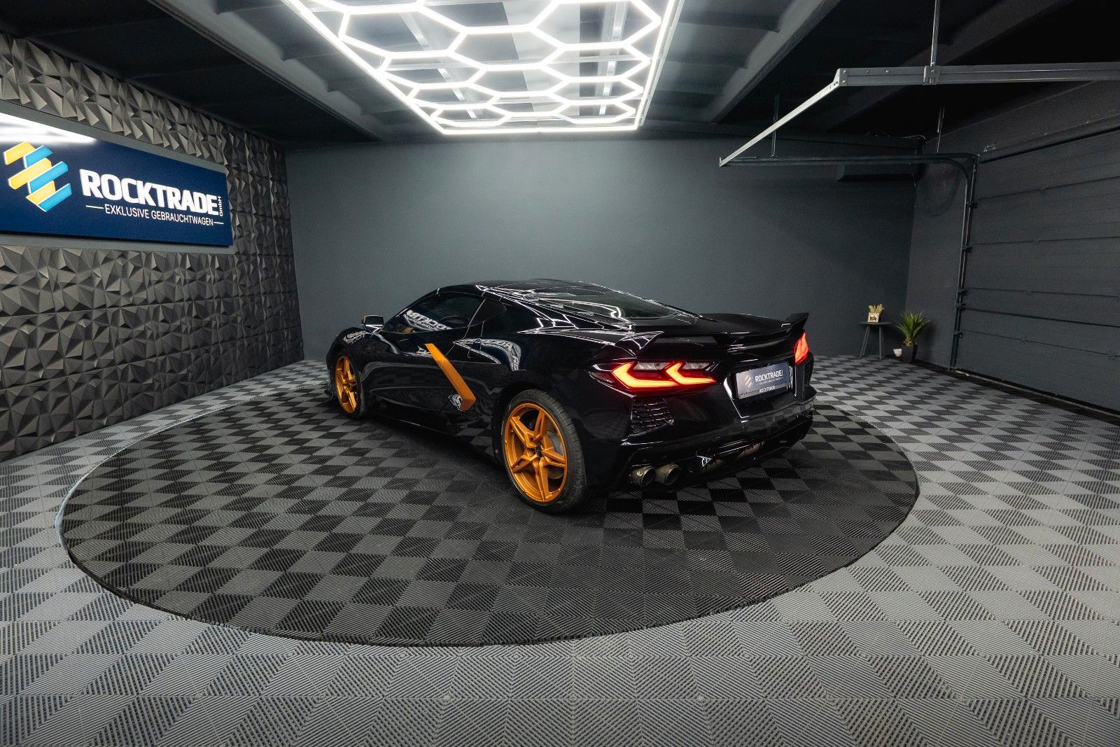 Fahrzeugabbildung Corvette C8 Stingray 1LT Targa Z51 Performance 19% VAT
