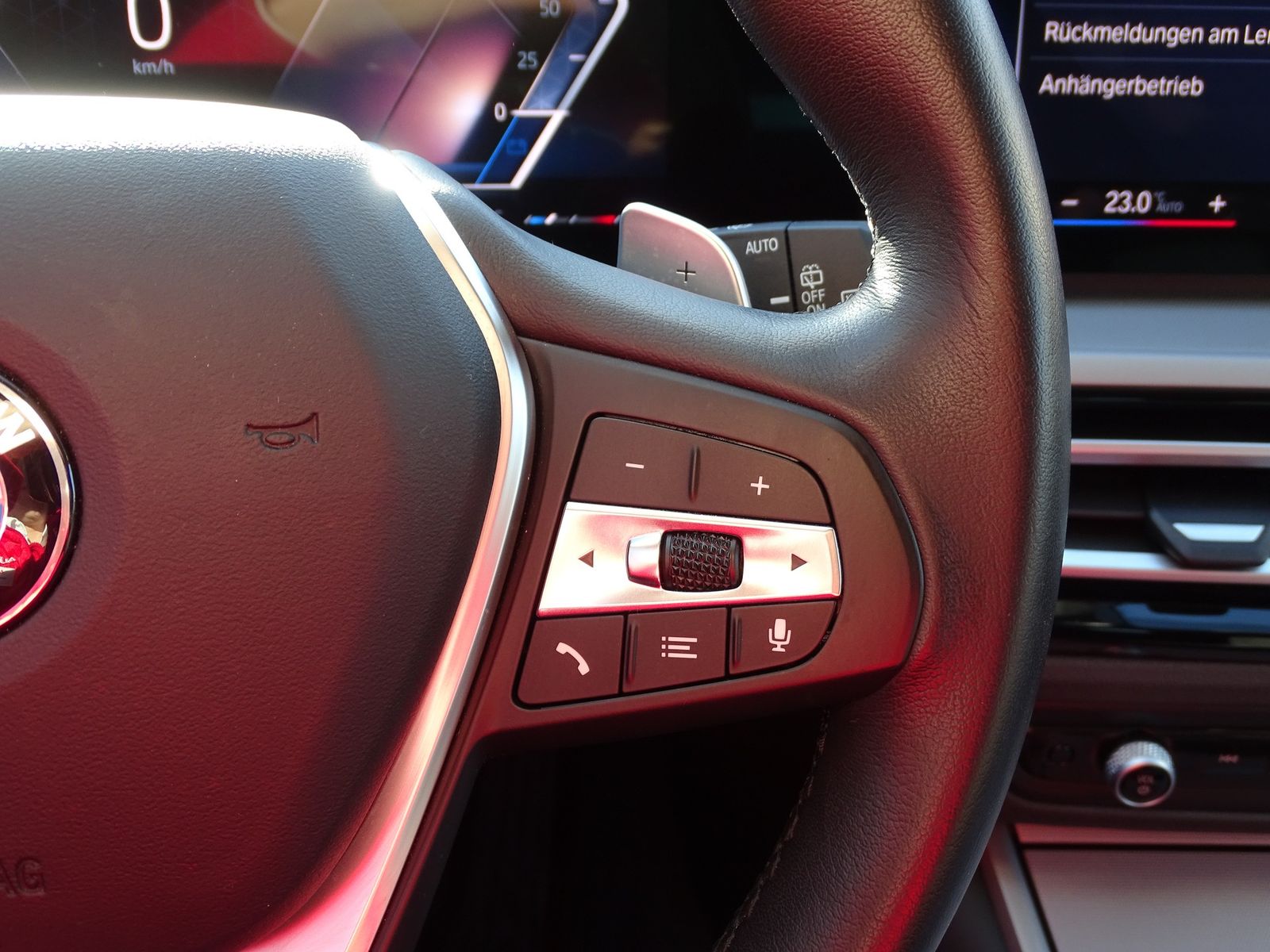 BMW 318d Advantage Aut. LED Navi Head-Up AHK Kamera foto 21