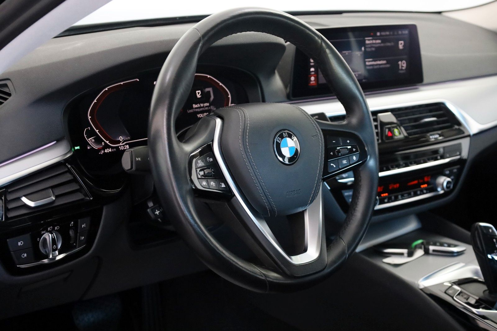 Fahrzeugabbildung BMW 530 e Lim.,Leder,Navi,LED,360Kamera,SH,ACC
