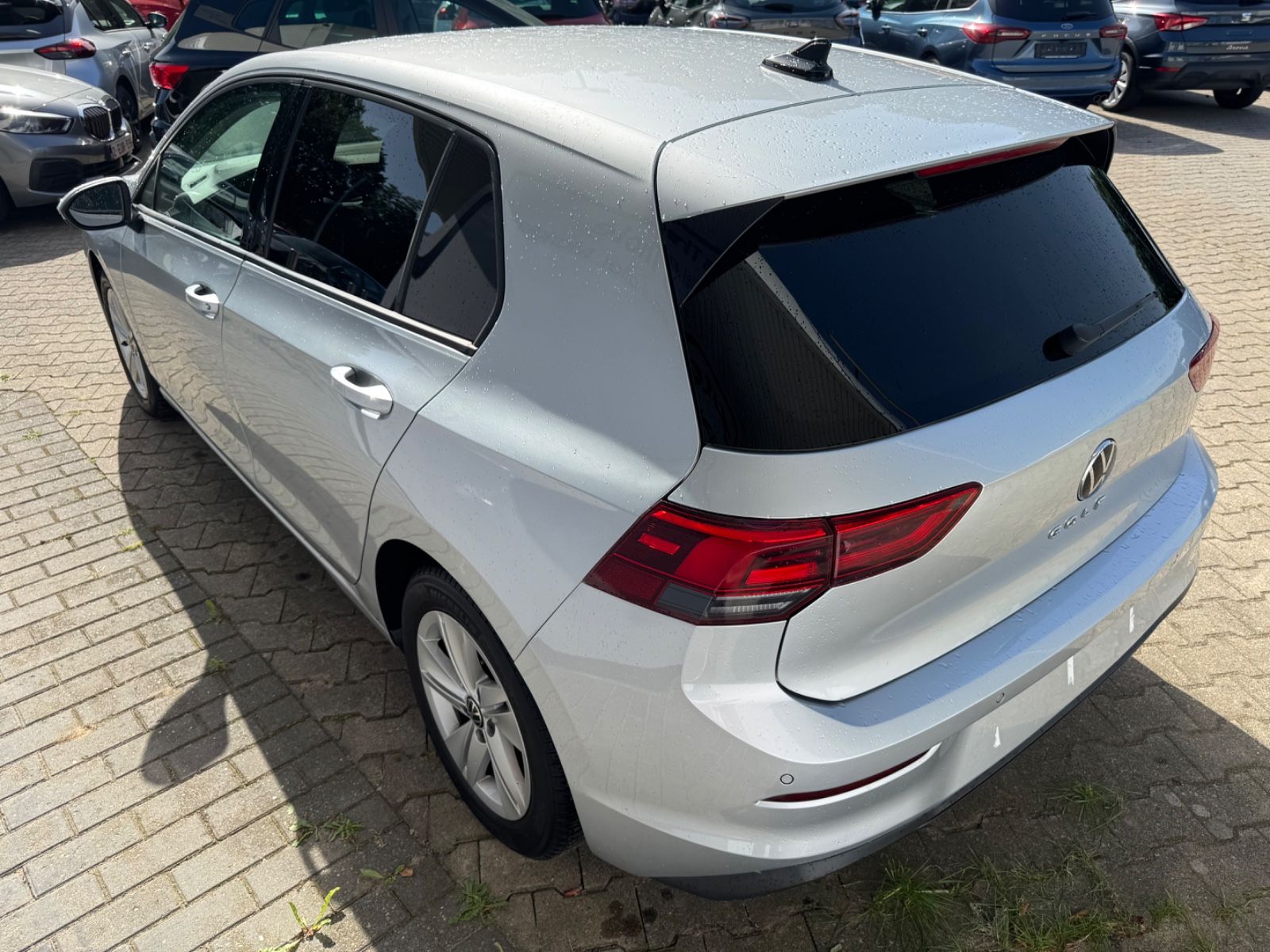 Volkswagen Golf VIII Lim. Life *ACC+CARPLAY+SHZ* imagem 3