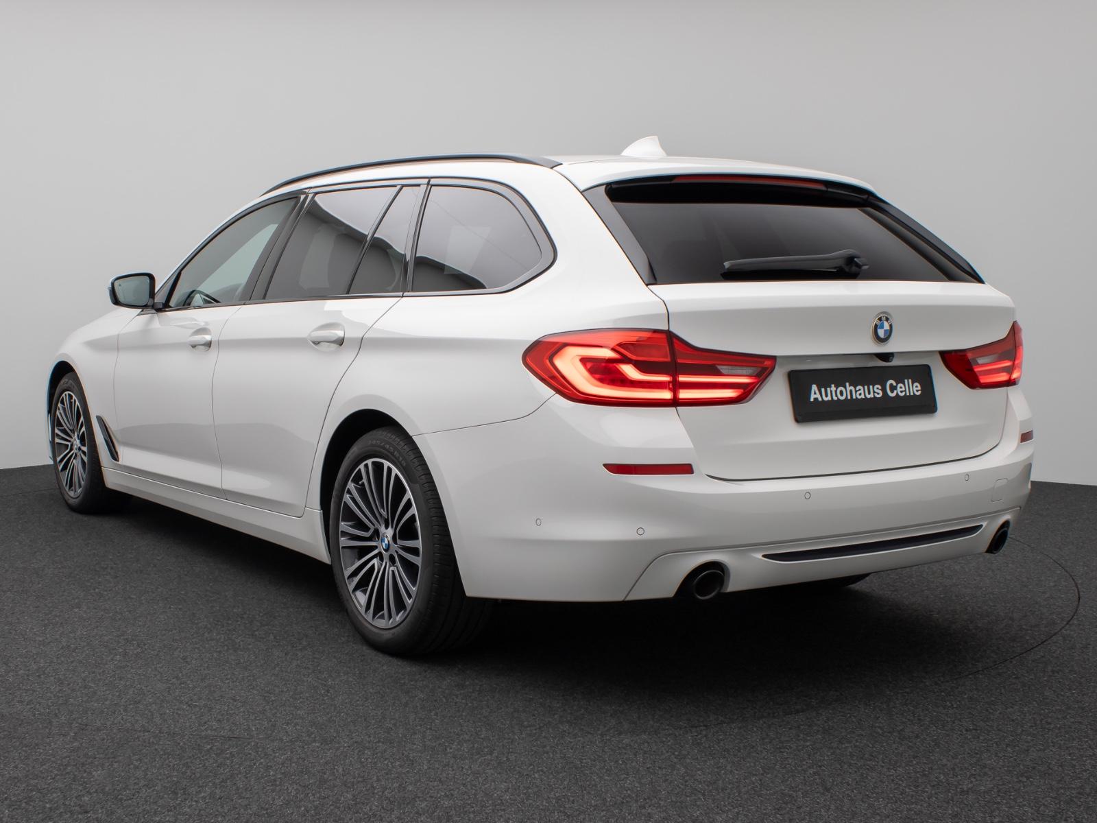 BMW 520d xD Tour Sport Line Pano H/K Exklusiv Paket