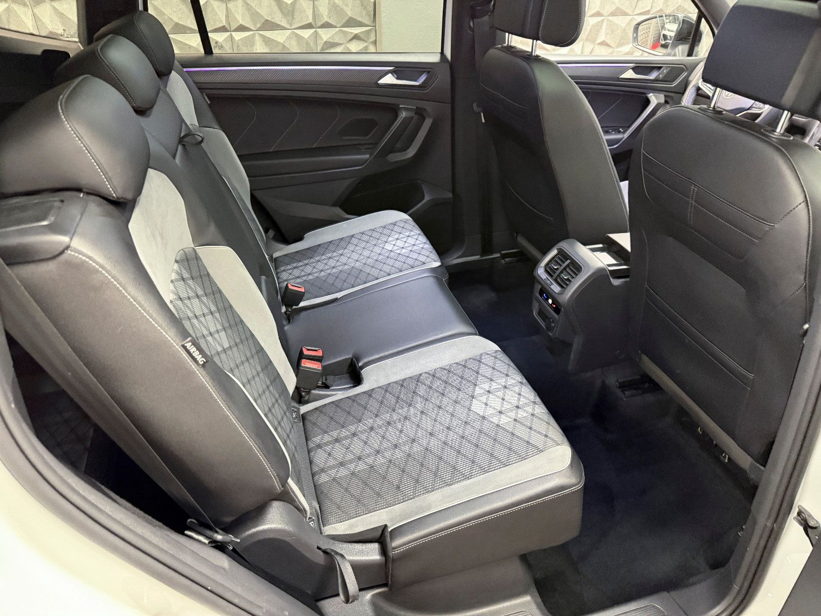 Volkswagen Tiguan Allspace 2.0 TSI DSG 4Motion R-Line DCC foto 17