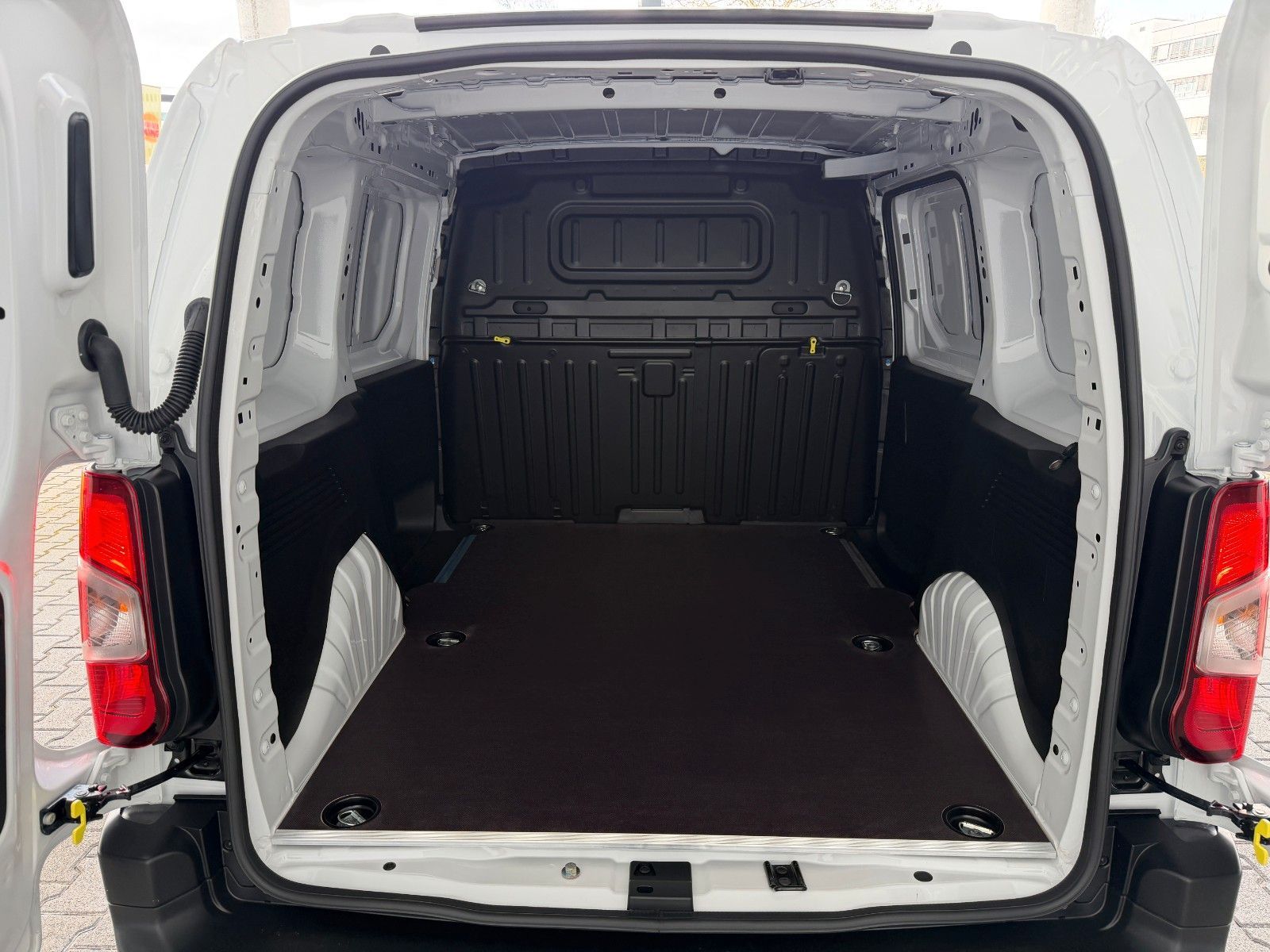 Fahrzeugabbildung Opel Combo E Cargo 1.5 D M Kamera,LED,PDC,Facelift