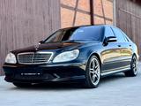 Mercedes-Benz S 65 AMG Lang V12 BiTurbo W220 Bose|PANO|Massage - Mercedes-Benz: 65