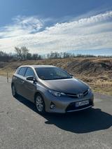 Toyota Auris Edition S 1,4-l-D-4D (CarVertical Bericht) - Toyota Auris mit Diesel-Antrieb: 1.4