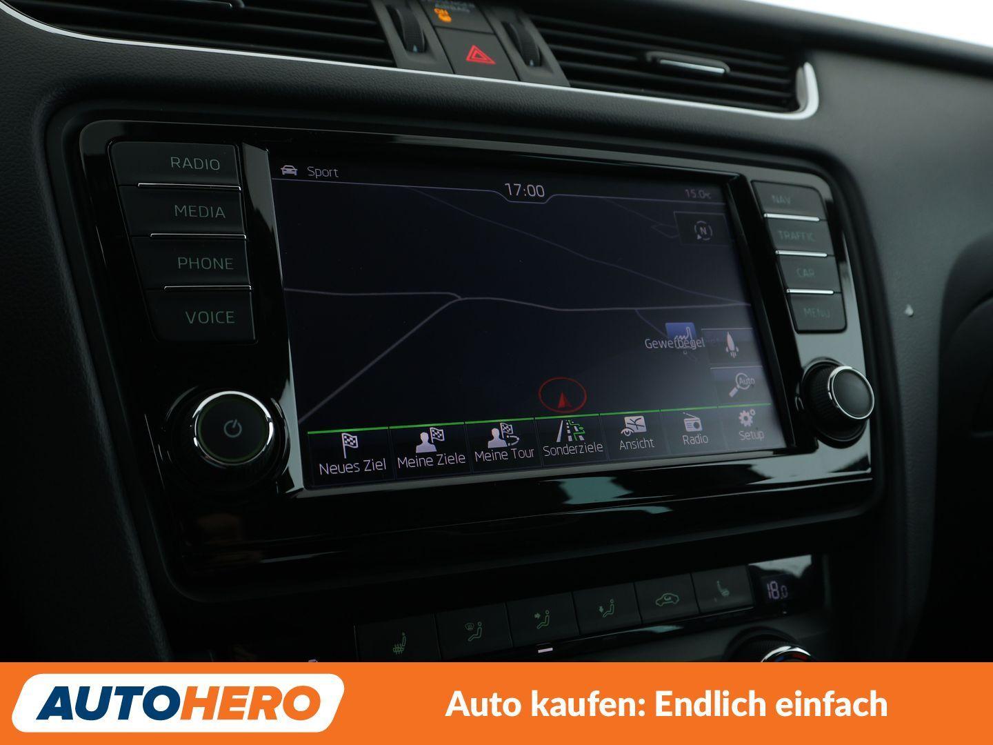 Skoda Octavia 2.0 TSI RS*NAVI*XENON*SPUR*CAM*PDC*SHZ*