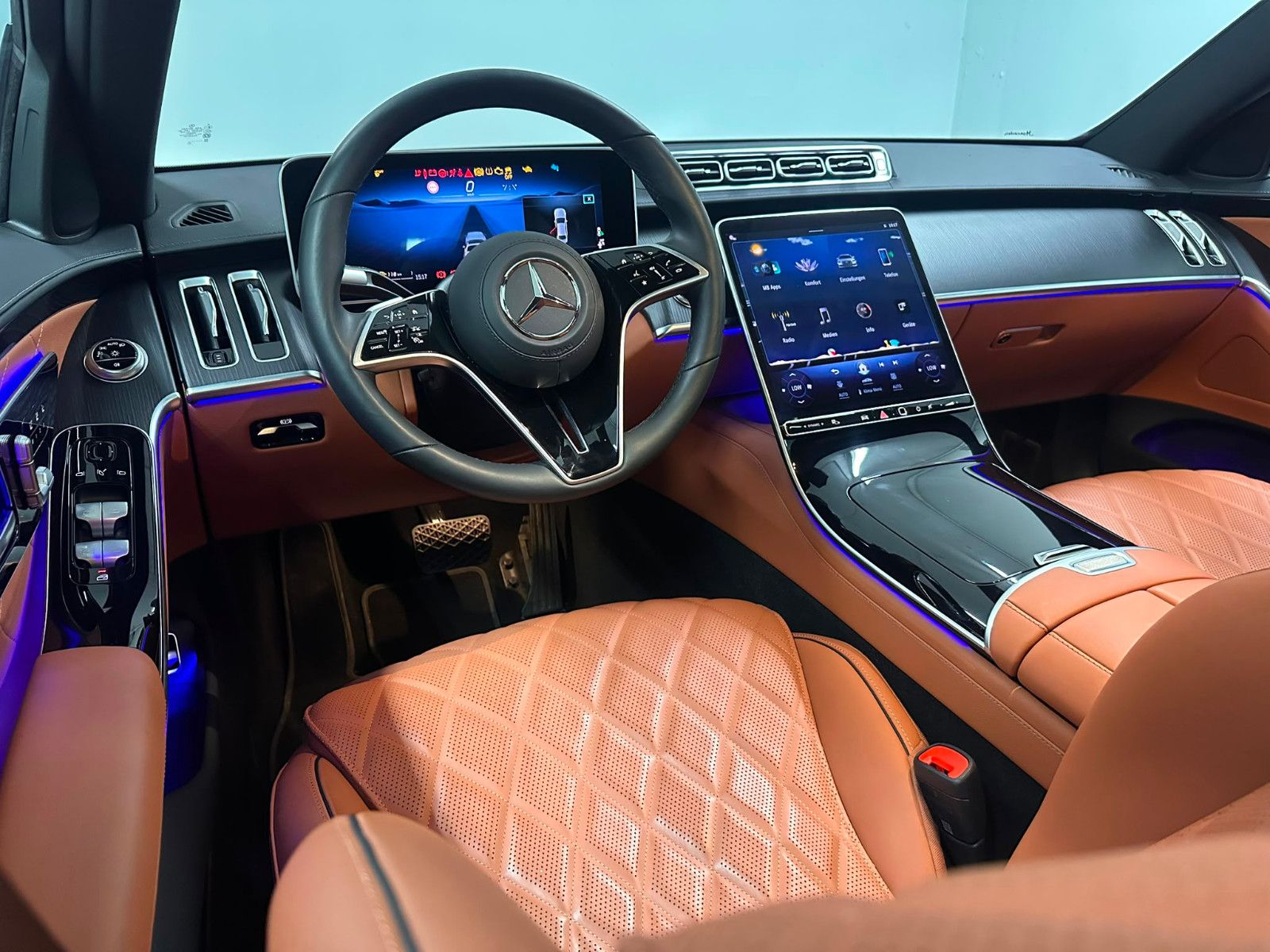 Fahrzeugabbildung Mercedes-Benz S 350 d 4MATIC *MANUFAKTUR*PANO*AHK*
