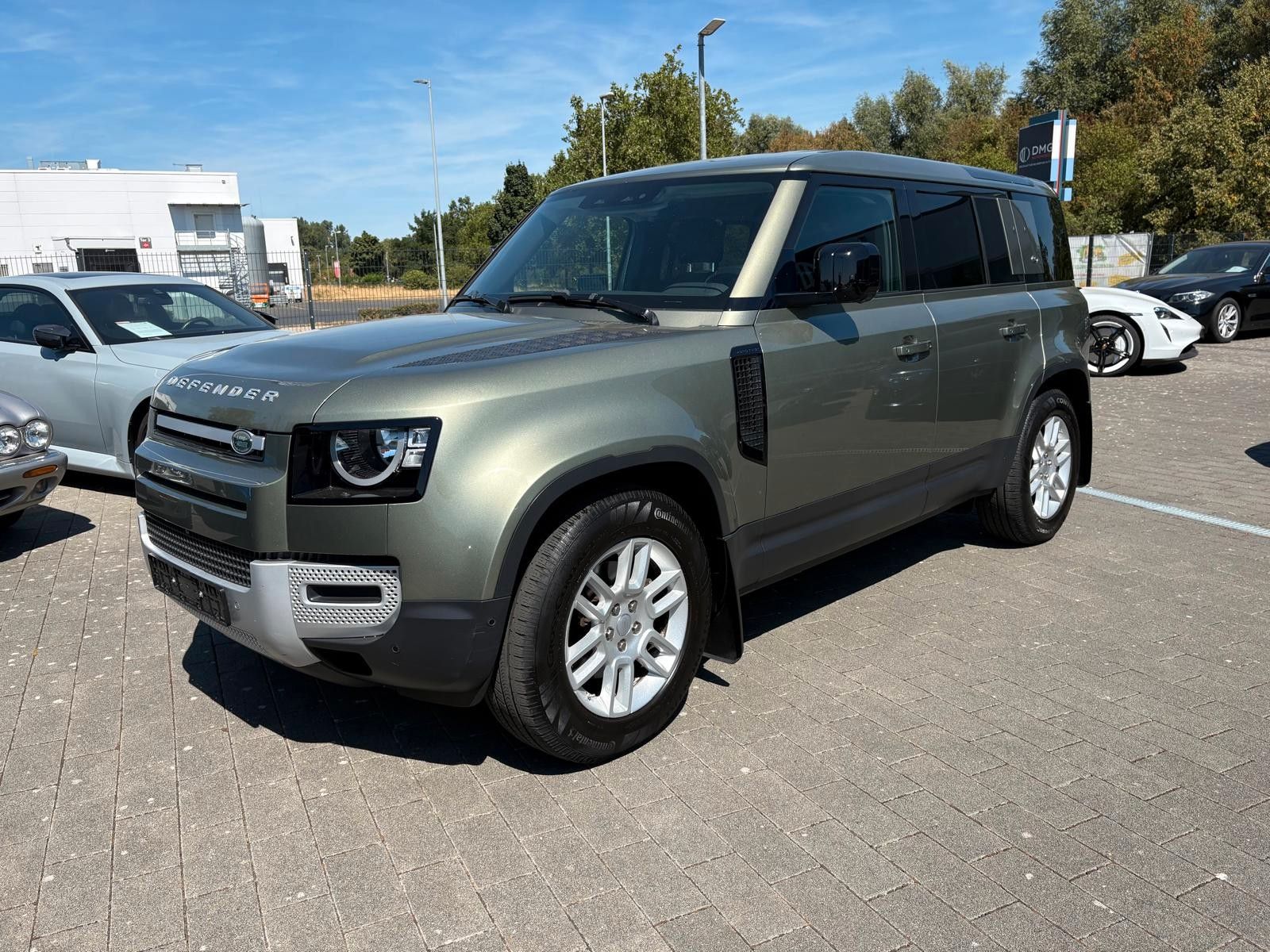Fahrzeugabbildung Land Rover Defender 110 S