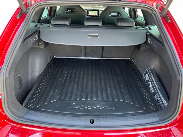 Leon Sportstourer VZ 4Drive *NAVI/AHK/BEATS*