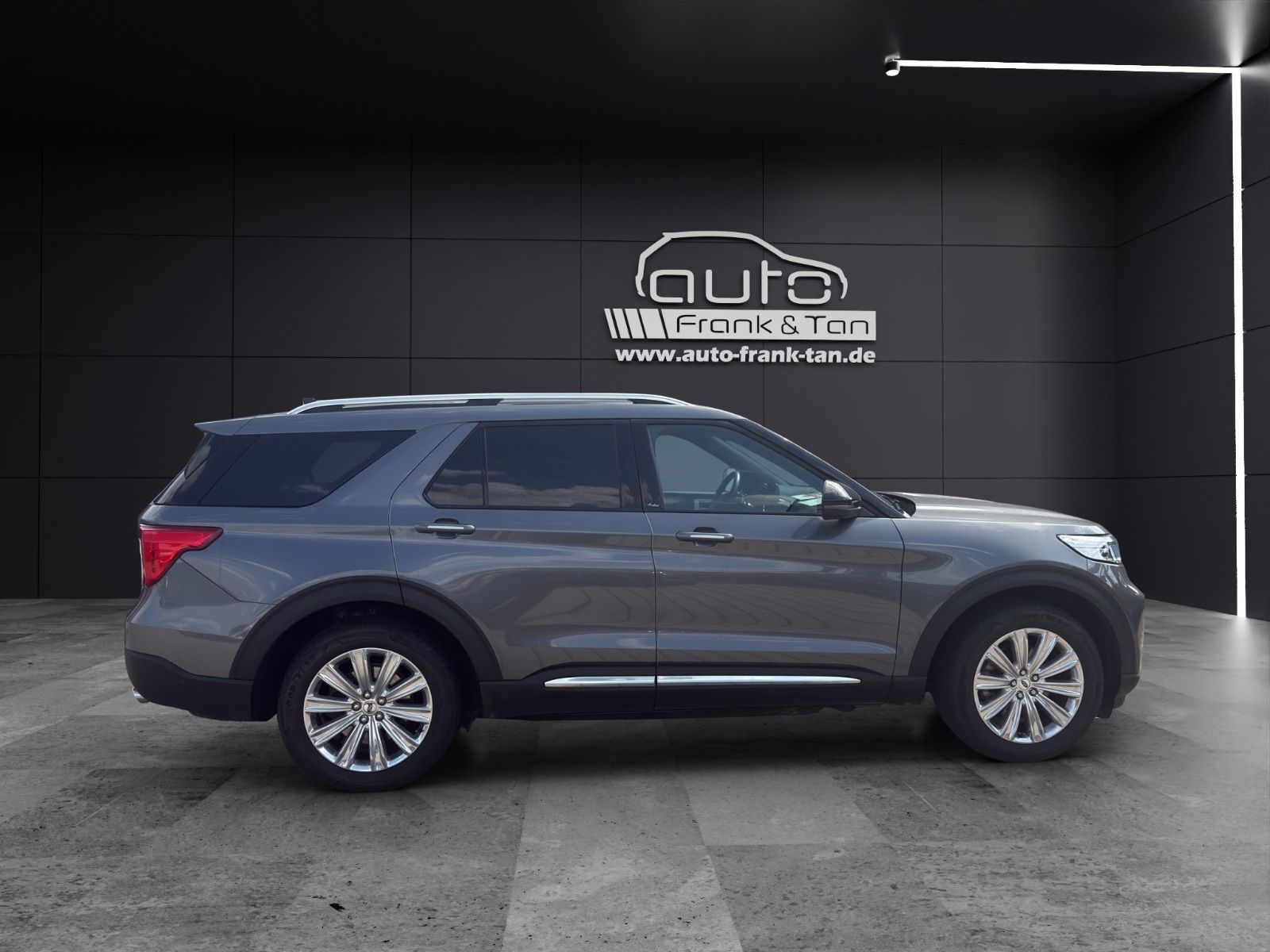 Fahrzeugabbildung Ford Explorer Platinum Plug-in-Hybrid 4x4*Pano*B&O*