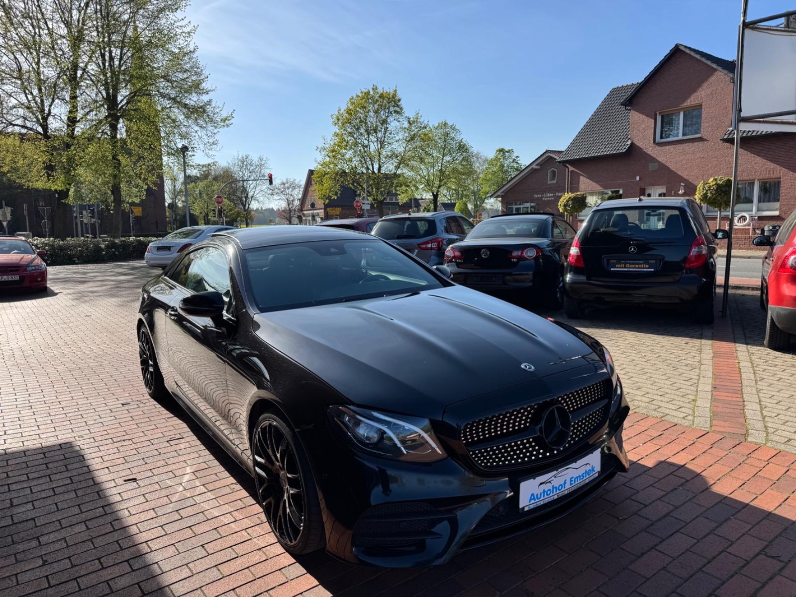 Mercedes-Benz E 220 *AMG Line*Widescreen*Voll Leder*Pano*