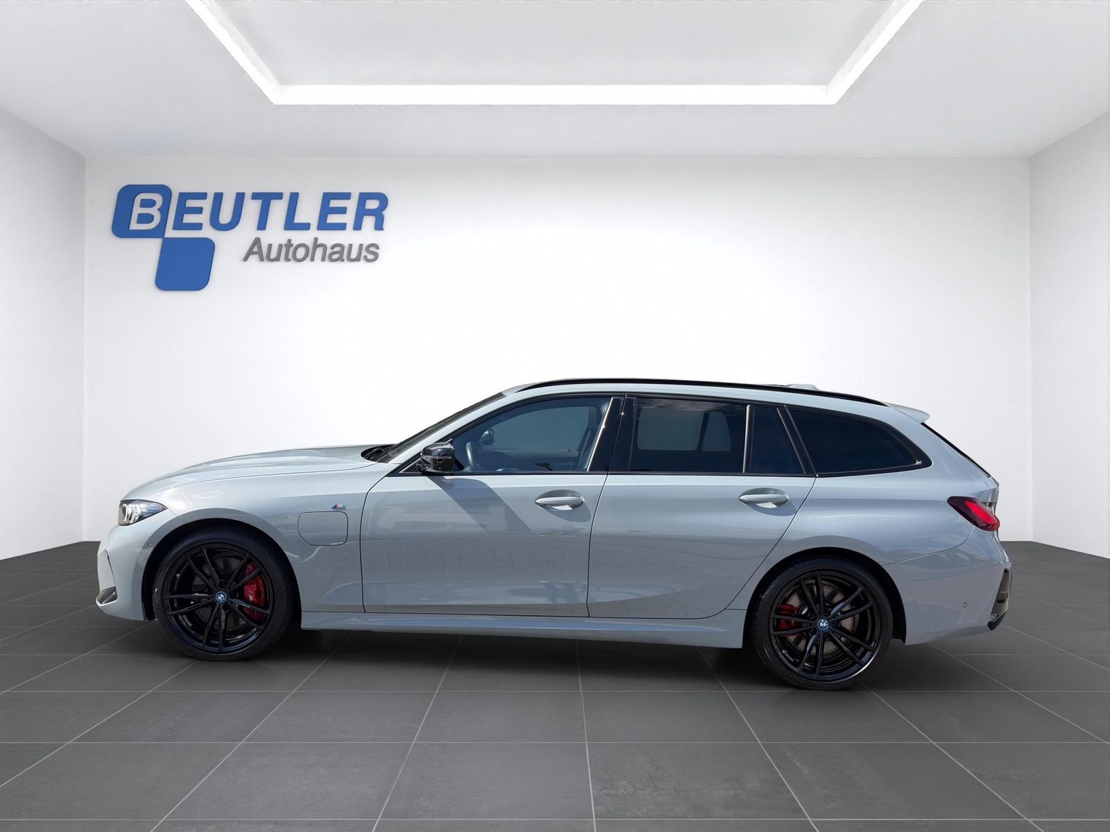 BMW Touring 330e M Sport PRO 19" HUD eAHK Pano imagem 2
