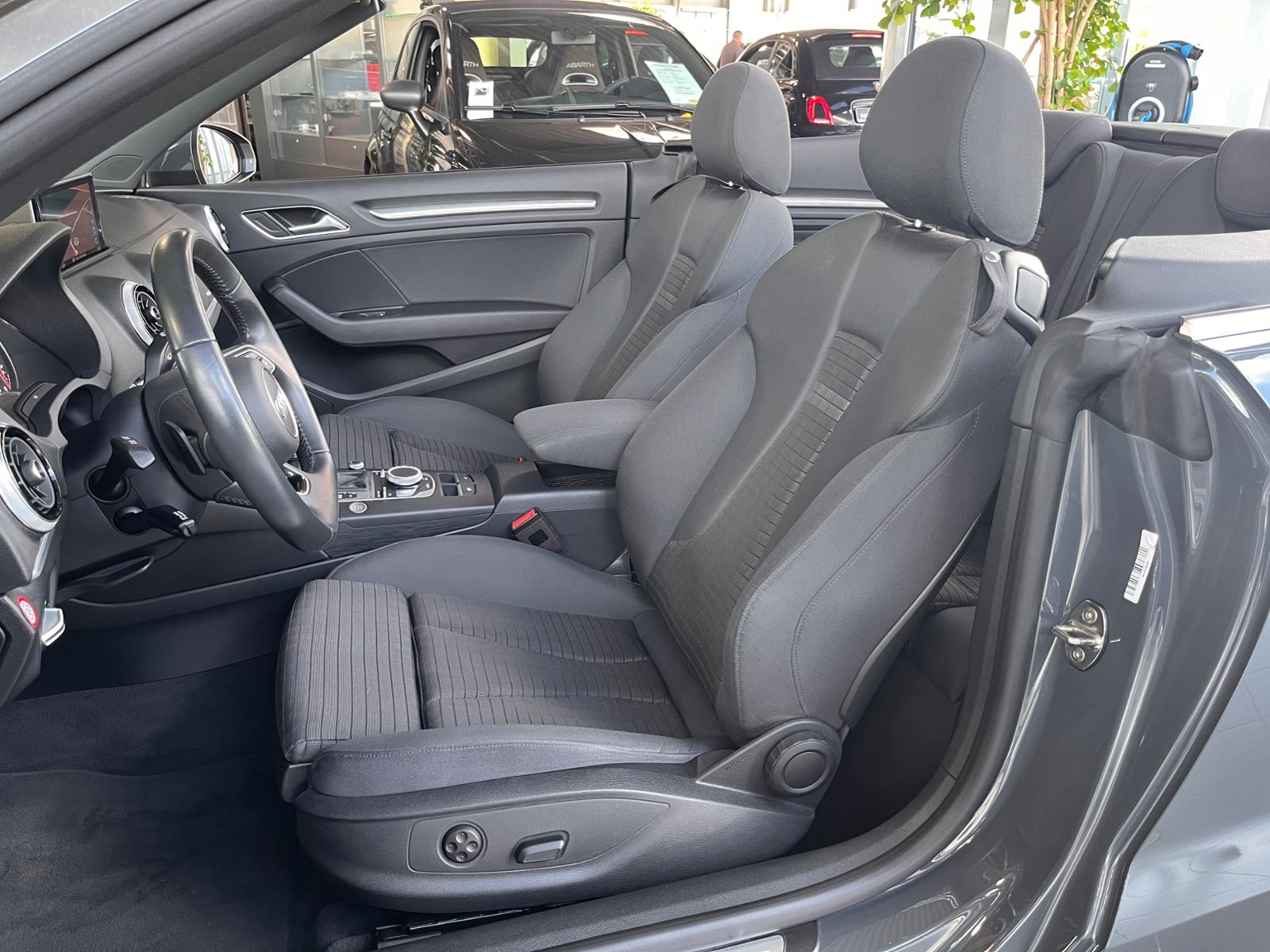 Fahrzeugabbildung Audi A3 Cabriolet 35 TFSI sport XENON RFK NAVI