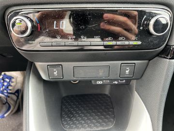 Toyota Yaris - 10