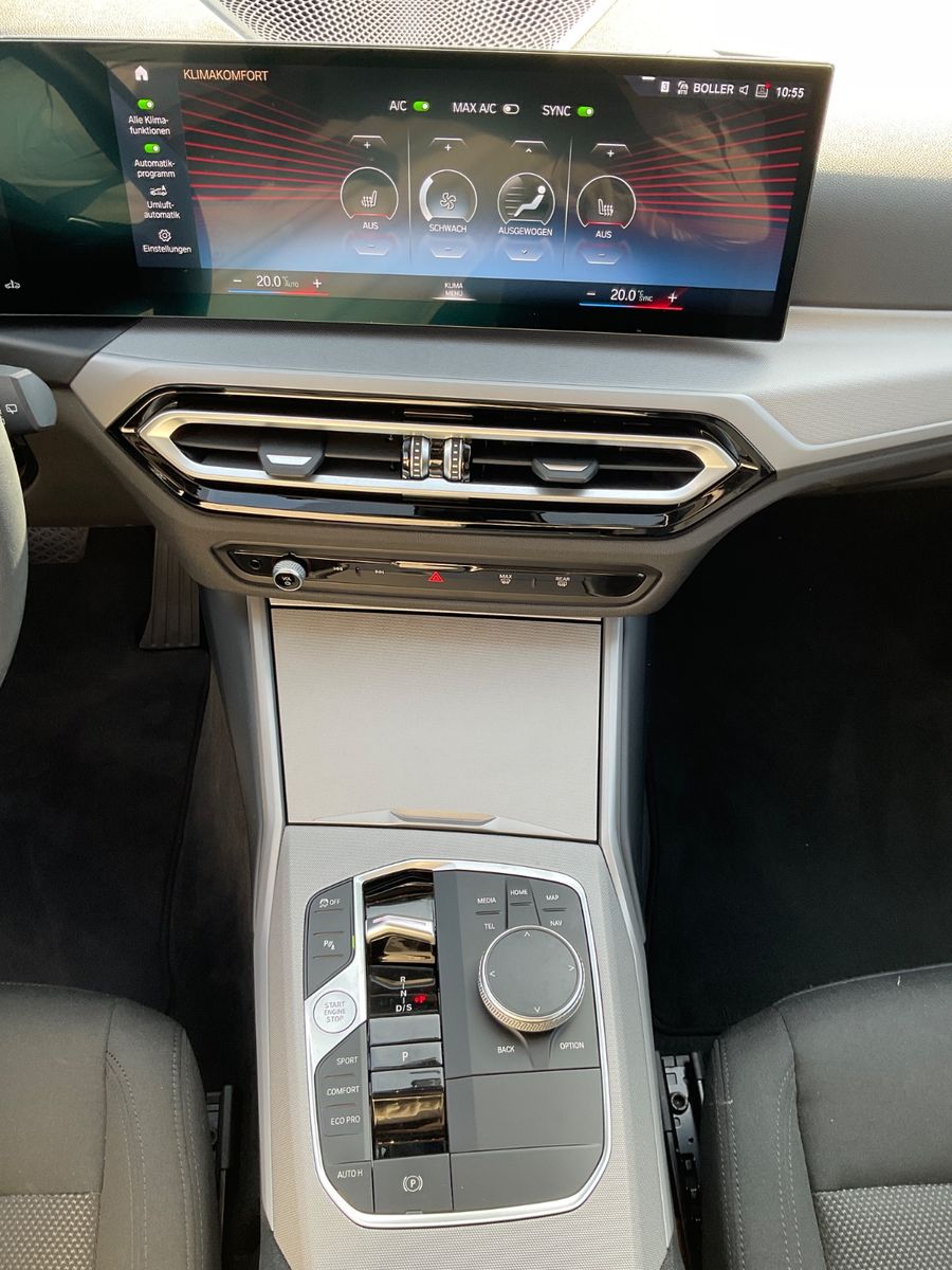 Fahrzeugabbildung BMW 320d xDrive,Touring,Carplay,Sitzheizung,Isofix,