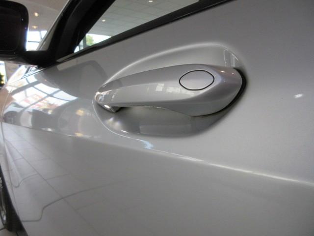 BMW 118 i SportLine LED/NAVI/SHZ/PDC/AHK/STANDHZ/17"