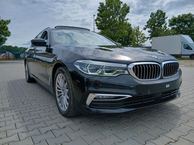 BMW 520 Baureihe 5 Touring 520 d Luxury Line Panoram