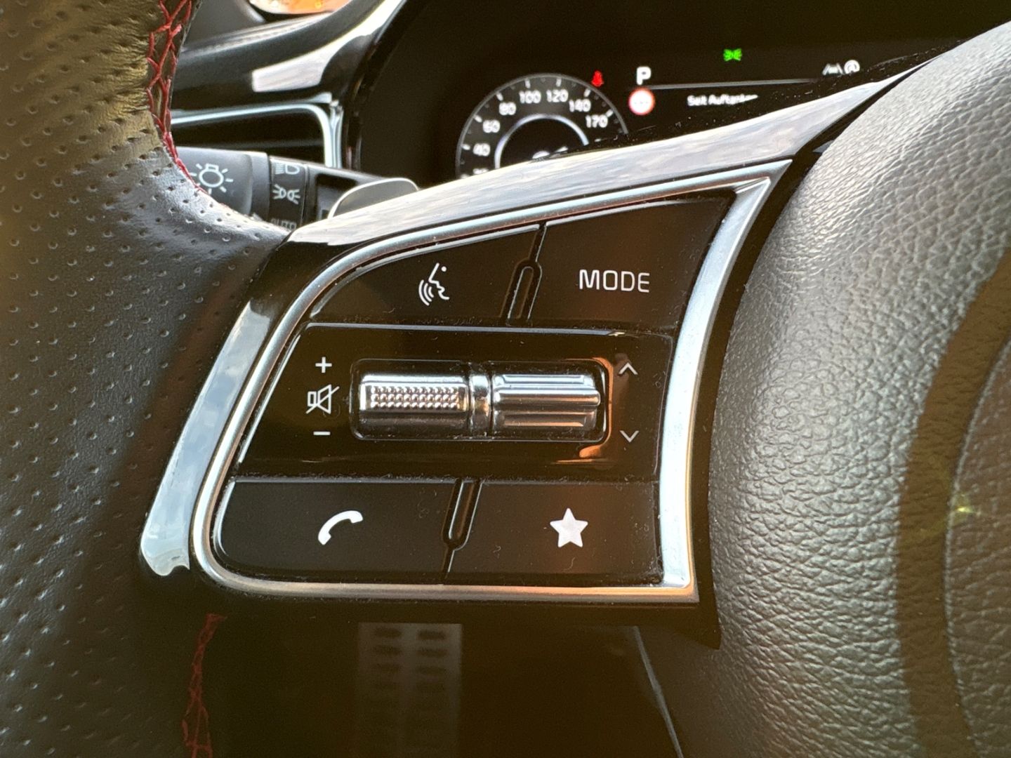 Fahrzeugabbildung Kia ProCeed GT 1.6 VerkehrszeichenERK Kamera LED