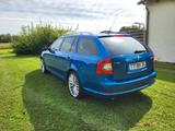 Skoda Octavia 2.0 TDI DSG RS Combi RS - Skoda Octavia aus 2009: RS