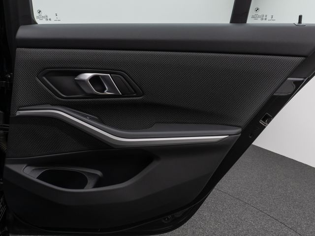 Foto Nummer 32: BMW 320d