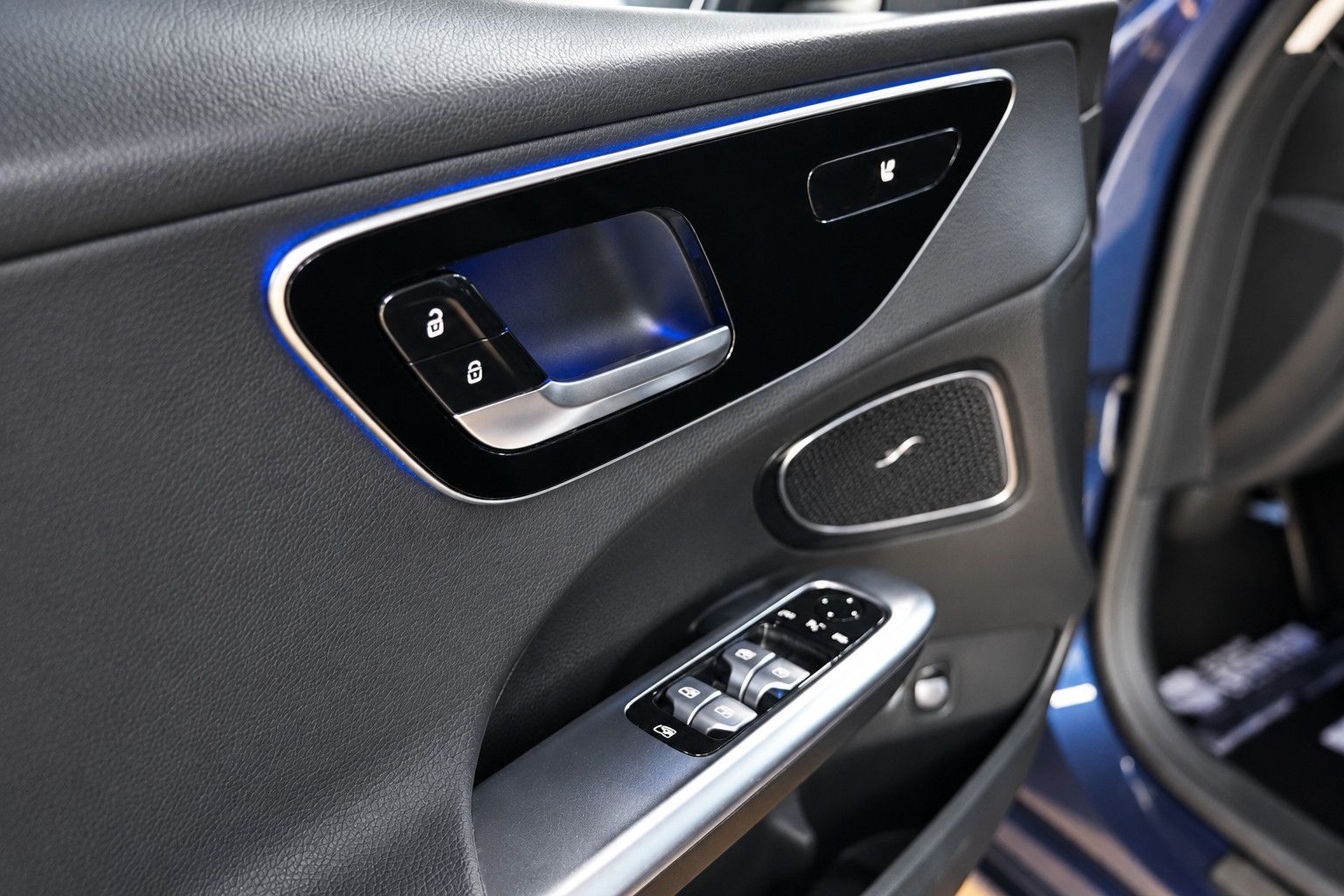 Fahrzeugabbildung Mercedes-Benz C 300 e T *Ambiente*SHZ*Rückfahrkamera*T-Winkel*
