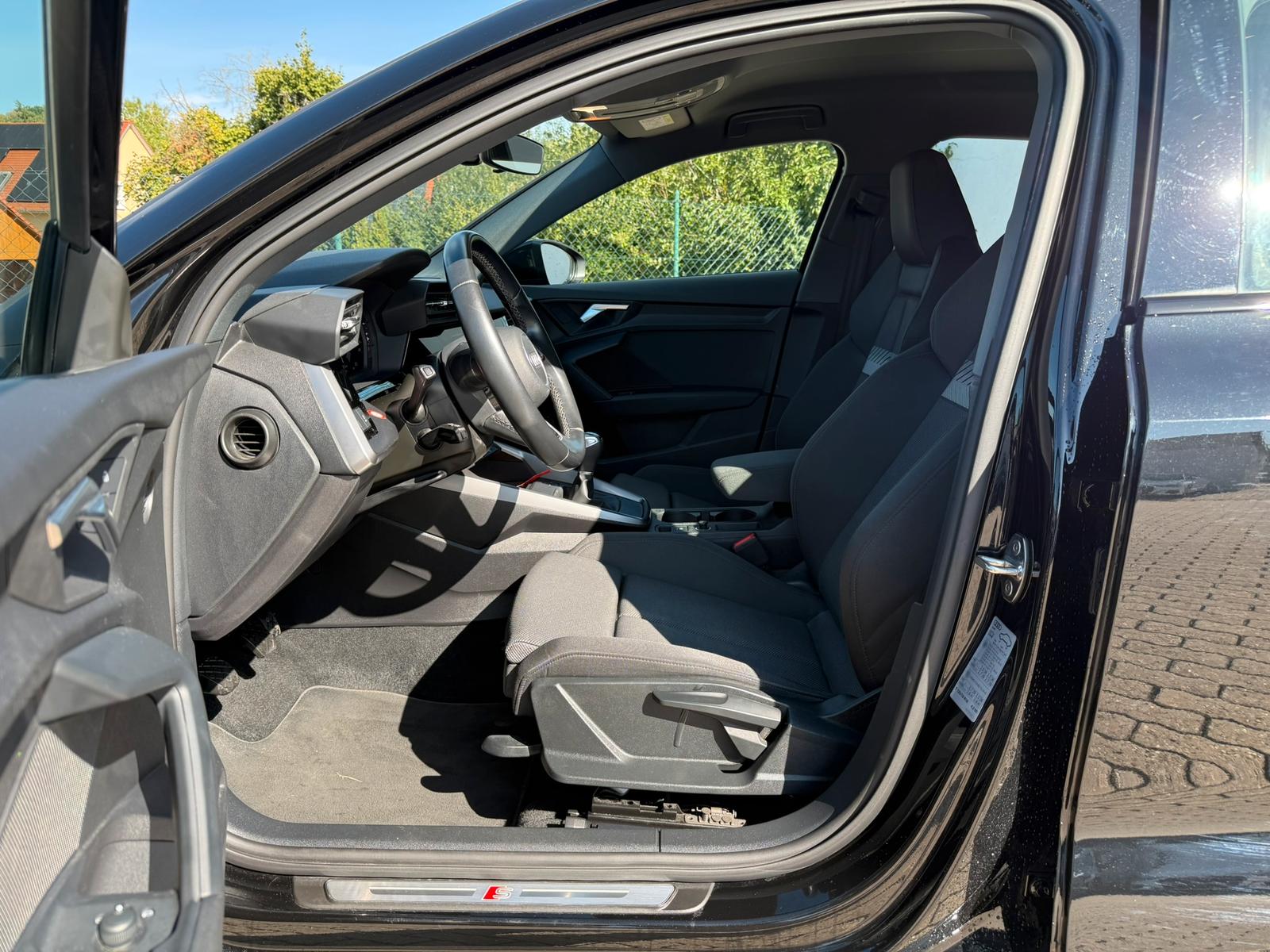 Audi A3 Spb. S line 30 TDI KAM KLIMA SHZ SMARTPHONE, миниатюра 12