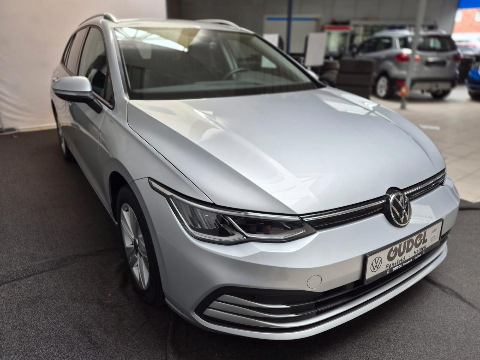 Volkswagen Golf VIII Var. Life 2.0 TDI SCR DSG AHK 1,99%*, миниатюра 3