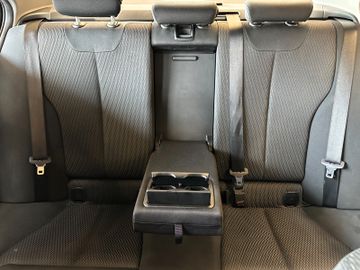 BMW 318 d Limousine *2. Hand*Bi-Xenon*Navi*Klima*SHZ