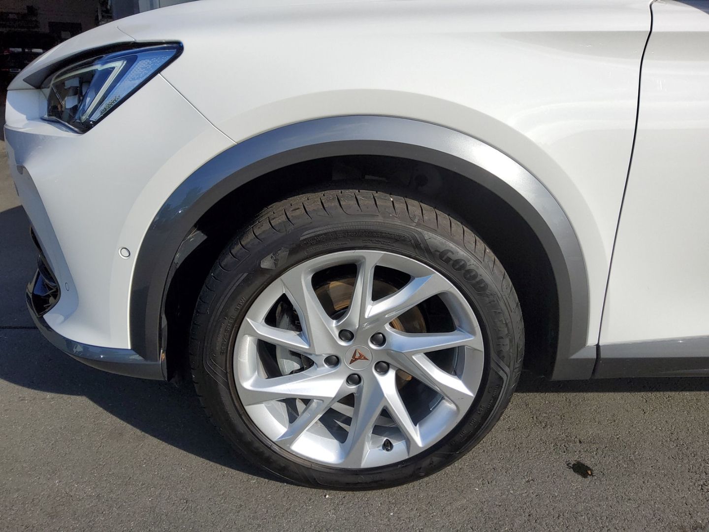 Fahrzeugabbildung CUPRA Formentor LED SHZ ACC PDC 360Grad Navi Keyless C