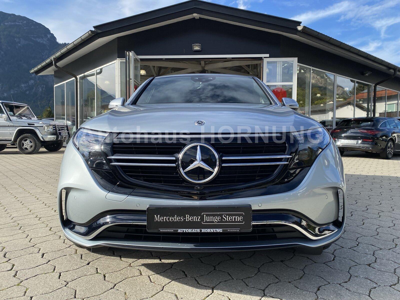 Mercedes-Benz EQC400 4M AMG DISTRONIC MBEAM AHK SCHIEBEDACH EP