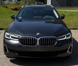 BMW 530d Touring LCI | Luxury Line | Panorama - BMW 530 in Augsburg