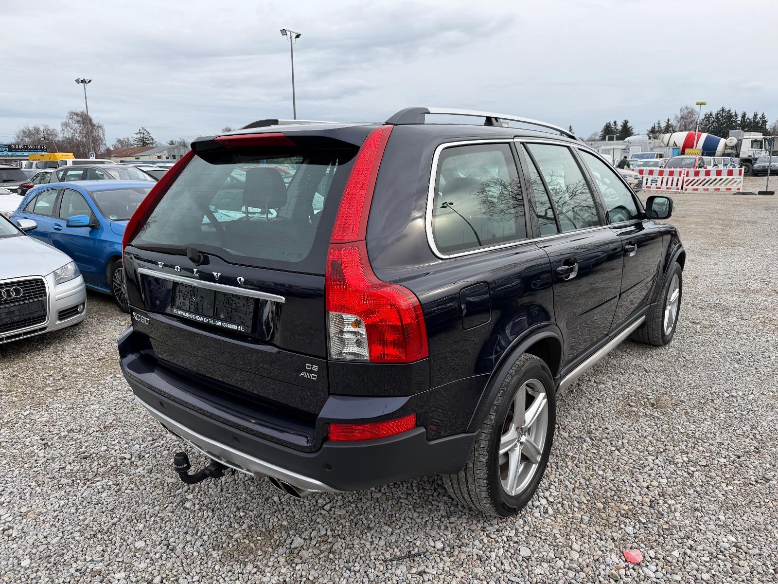 VOLVO XC90 D5 185 CH 4X4 BVA R-DESIGN 7 PLACES CUIR - GPS - XENON - ATTELAGE - 234000 km