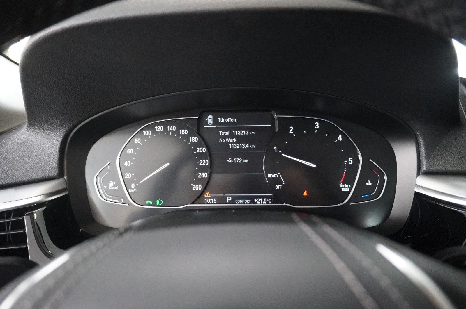 Fahrzeugabbildung BMW 520D TOURING BUSINESS NAVI/LED/VIRTU./SH/HUD/AHK