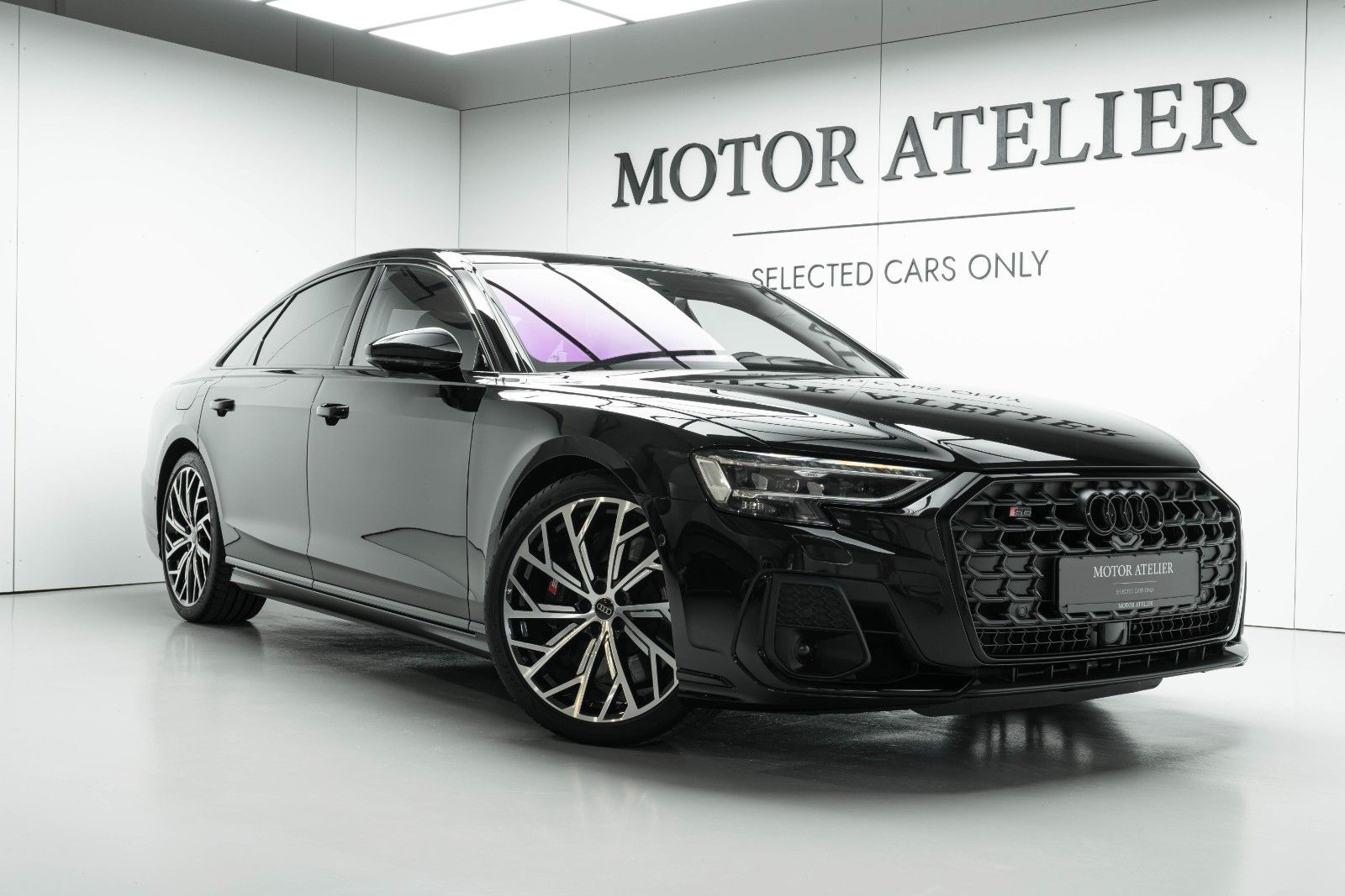 AUDI S8 4.0 TFSI*EXCLUSIVE*AHK*STHZG*PANO*MATRIX*B&amp;O*