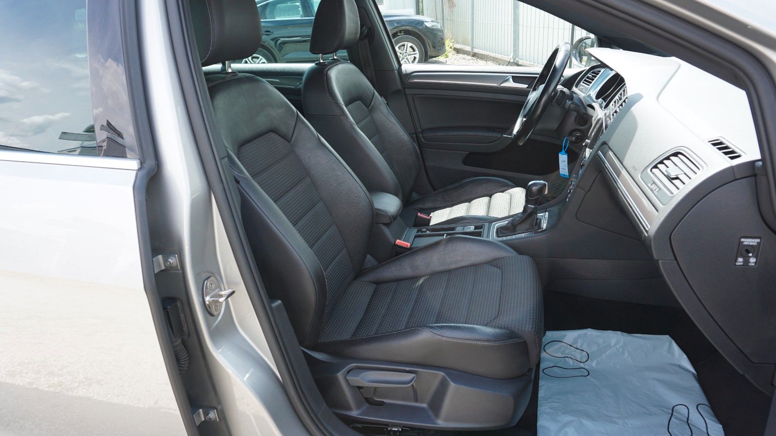 Fahrzeugabbildung Volkswagen Golf VII Alltrack, Variant, BMT, 4M,T.Leder,Navi