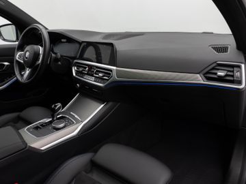 Fahrzeugabbildung BMW M340d xDr Tour HUD ACC Kamera 360° Pano HiFi