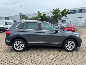 Volkswagen Tiguan - 9