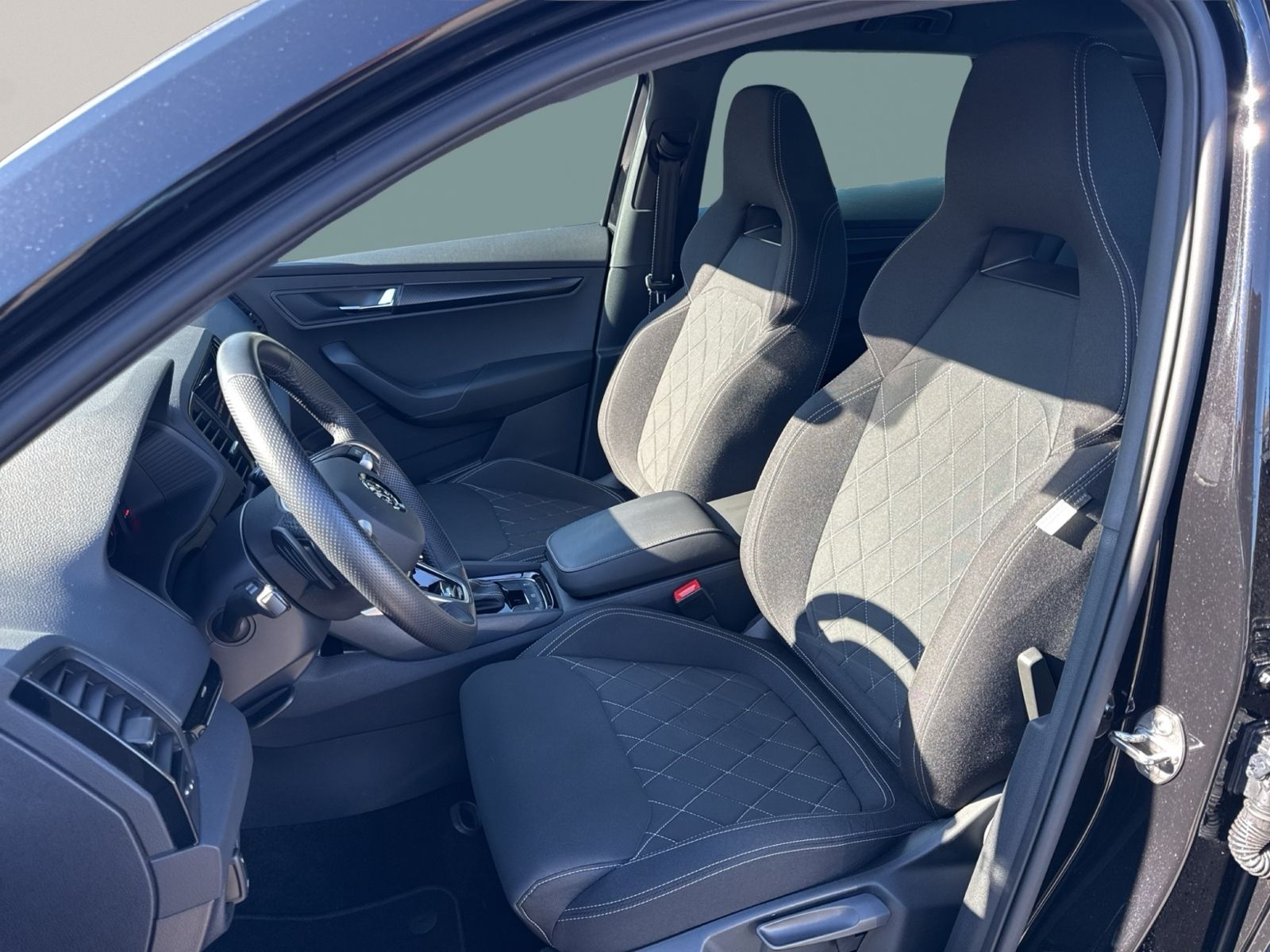 Karoq 1.5 TSI Sportline, AHK, Lane Assist, Amund