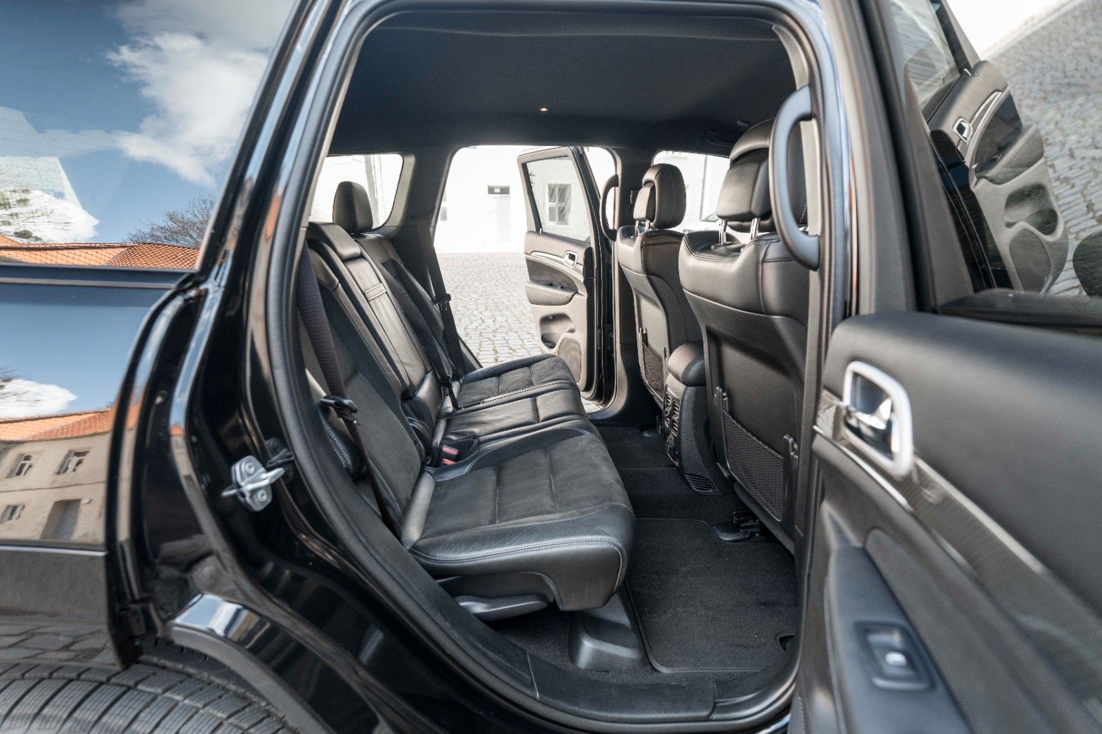 Fahrzeugabbildung Jeep Grand Cherokee 6.4l V8 HEMI SRT LPG ACC KAM