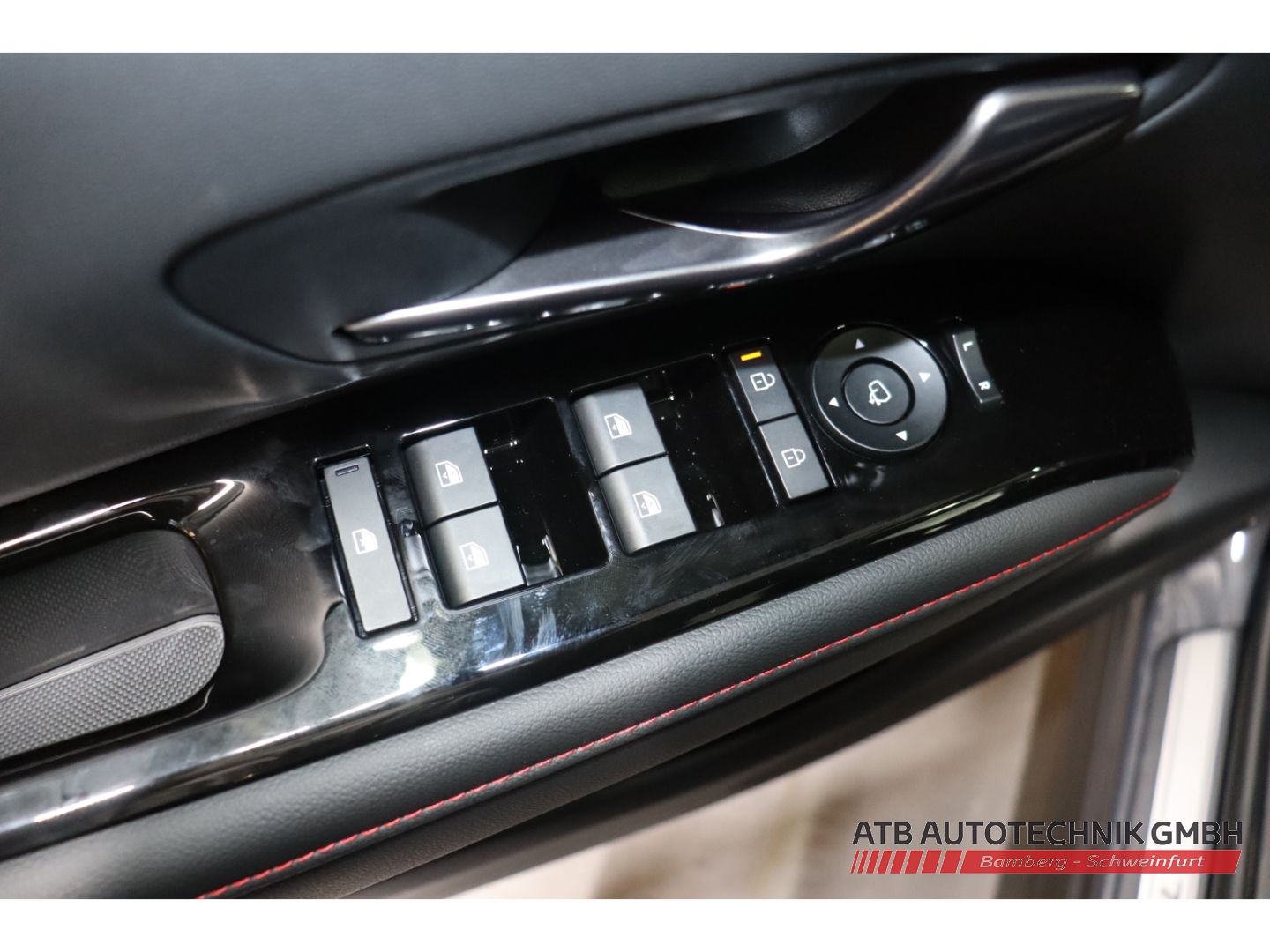 Fahrzeugabbildung Hyundai Tucson MY27 N-Line X 1.6 T-GDI 150 PS 7-DCT 2WD