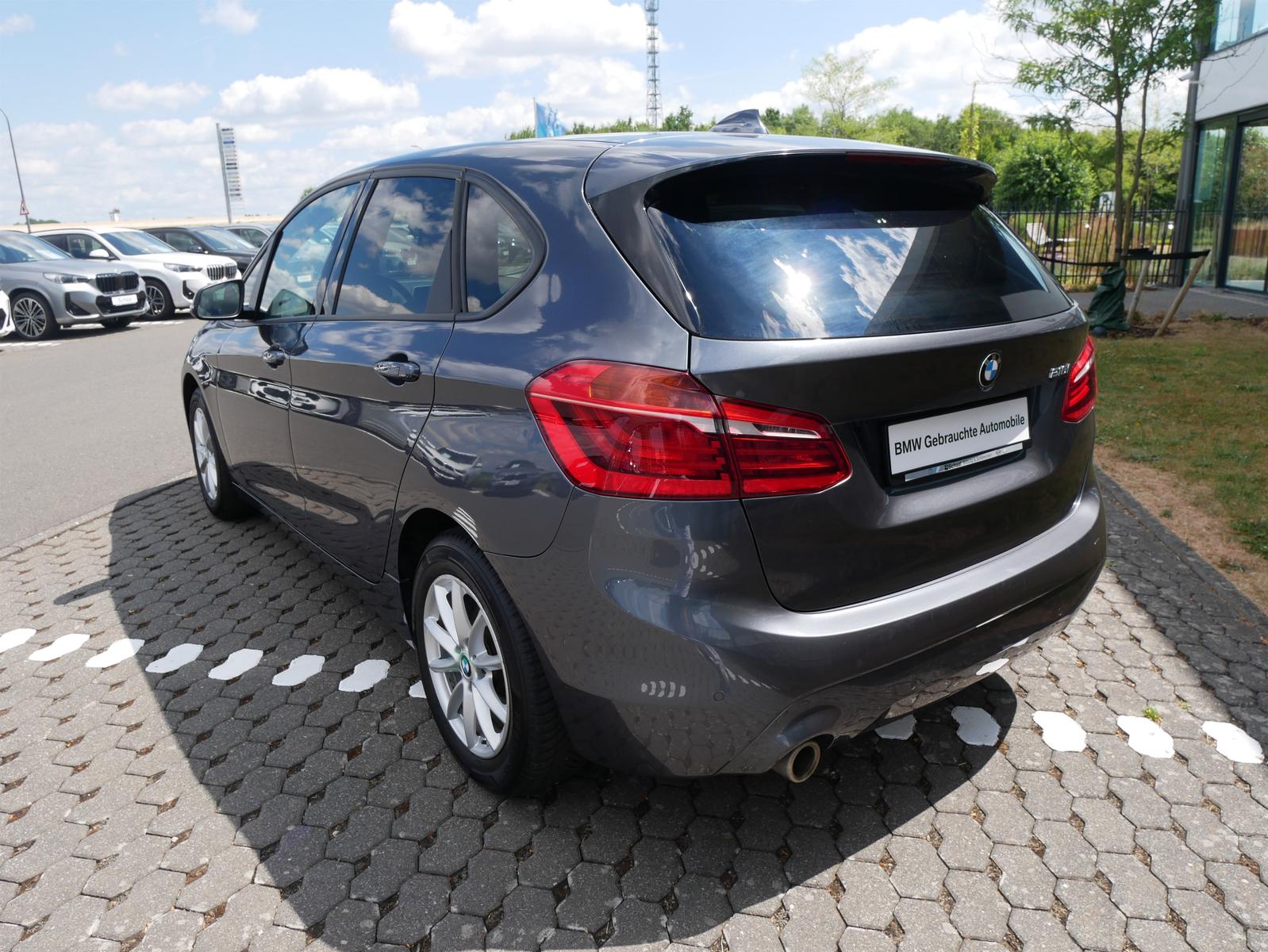 BMW 218i Active Tourer PANO NAV PA PDC v.+h.
