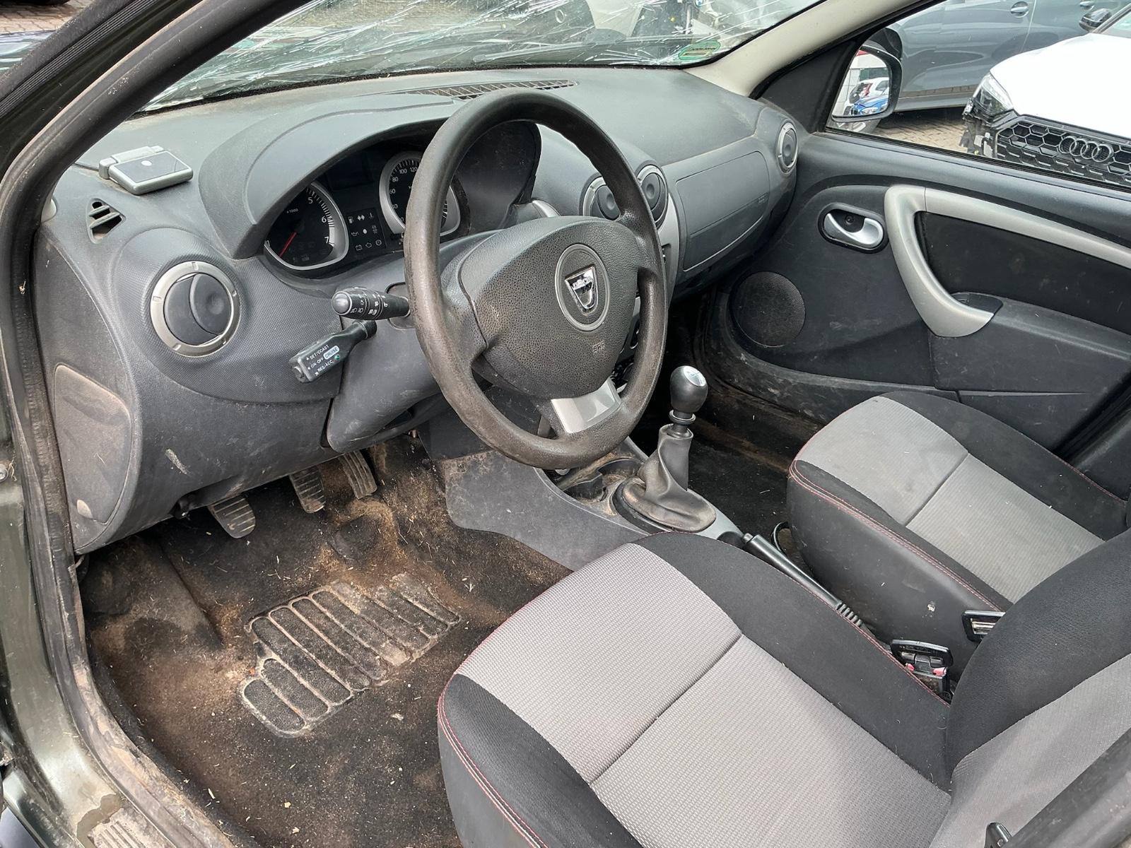 Dacia Duster 2013 — photo 10