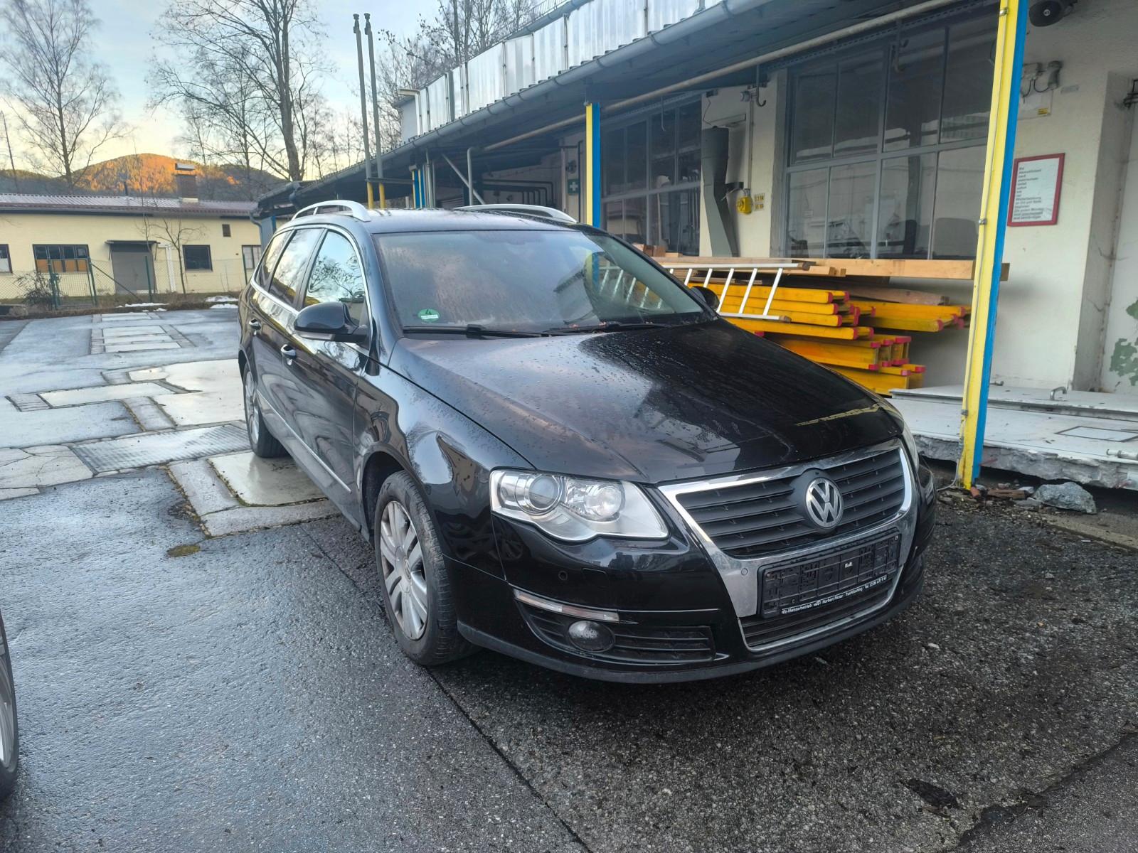 Volkswagen Passat Variant Highline~Leder~Xenon~PDC~TÜV03/27