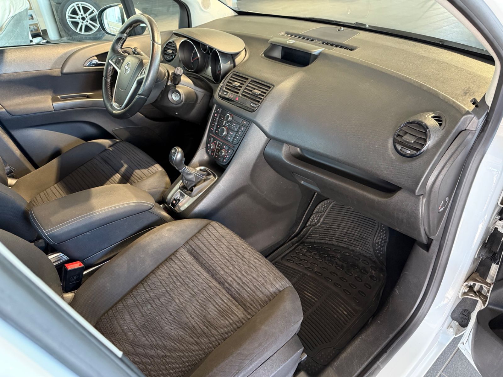 Fahrzeugabbildung Opel Meriva B Style 1.4 T *SHZ*LHZ*PDC*AHK*